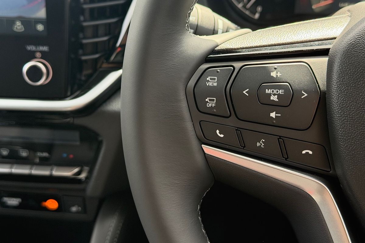 2025 Isuzu MU-X X-TERRAIN