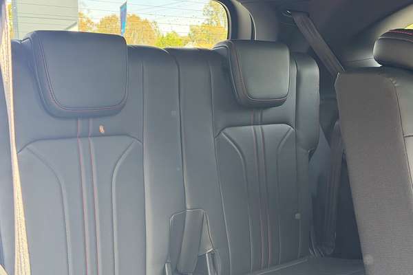 2025 Isuzu MU-X X-TERRAIN