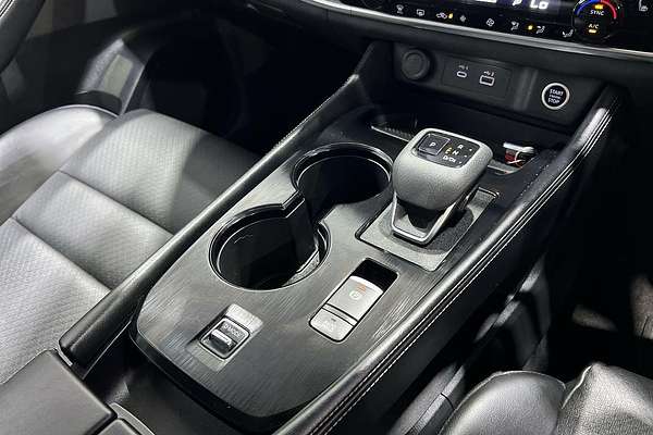 2023 Nissan X-TRAIL ST-L T33