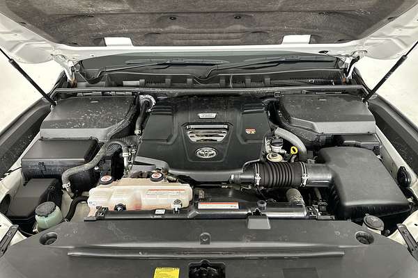 2023 Toyota Landcruiser GXL FJA300R