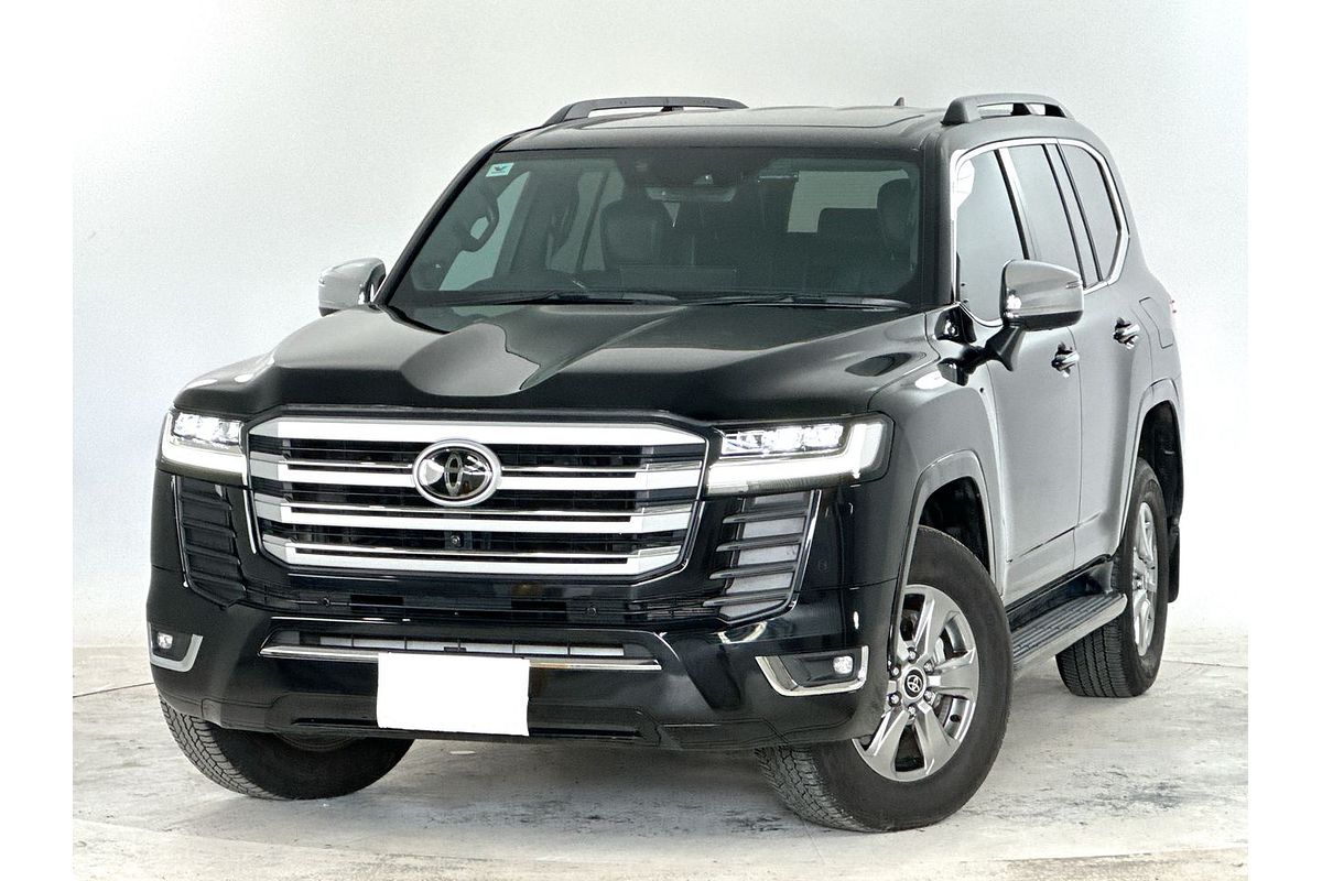 2022 Toyota Landcruiser Sahara FJA300R