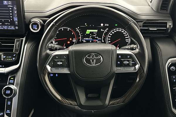 2022 Toyota Landcruiser Sahara FJA300R