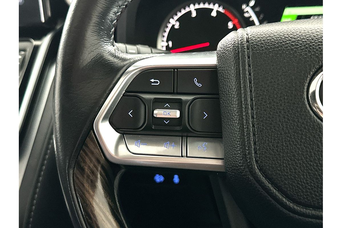 2022 Toyota Landcruiser Sahara FJA300R