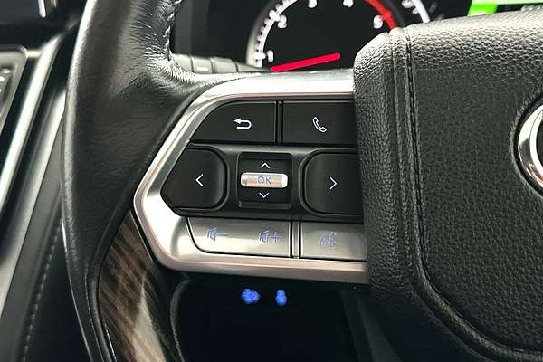 2022 Toyota Landcruiser Sahara FJA300R