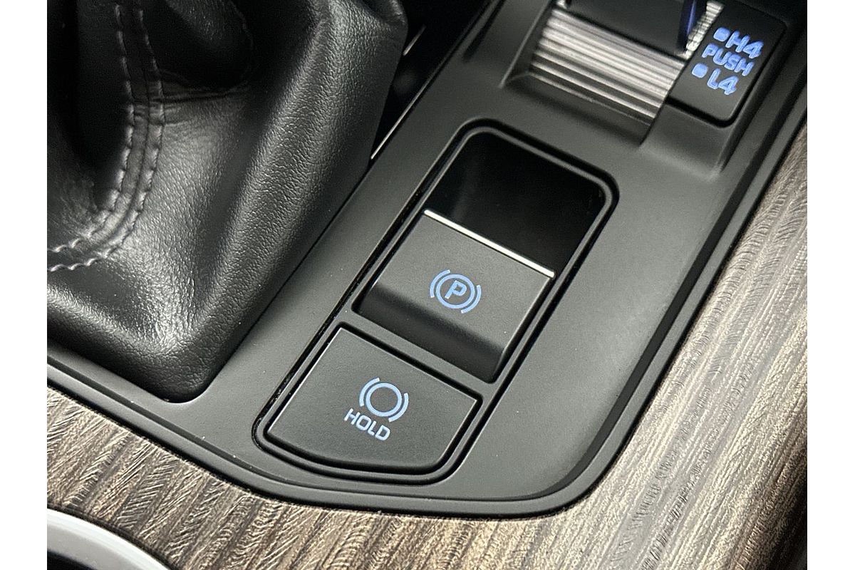 2022 Toyota Landcruiser Sahara FJA300R