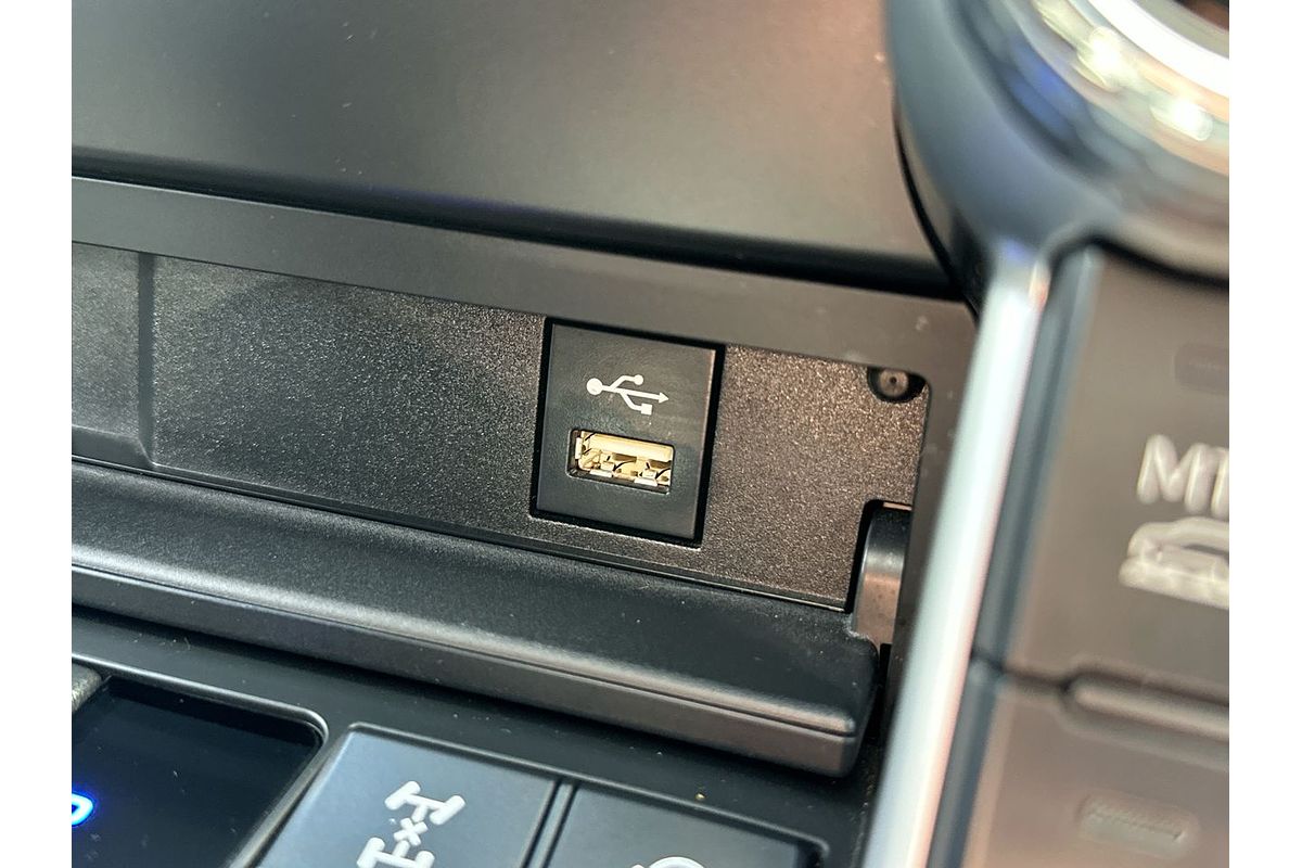 2022 Toyota Landcruiser Sahara FJA300R