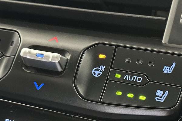 2022 Toyota Landcruiser Sahara FJA300R