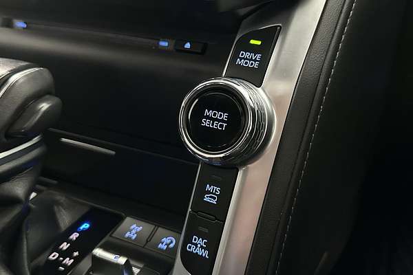 2022 Toyota Landcruiser Sahara FJA300R