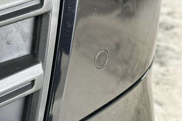 2022 Toyota Landcruiser Sahara FJA300R