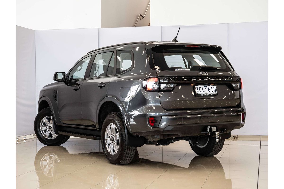 2025 Ford Everest Ambiente 2.0L