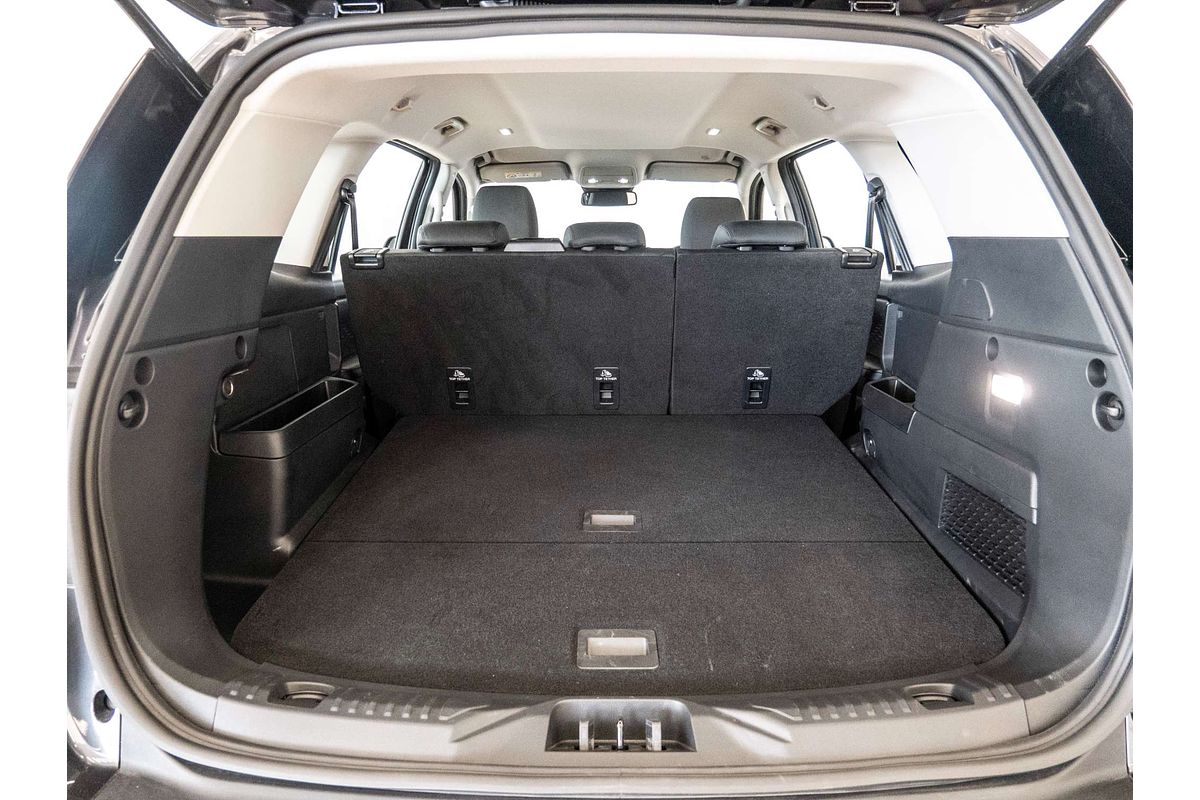 2025 Ford Everest Ambiente 2.0L