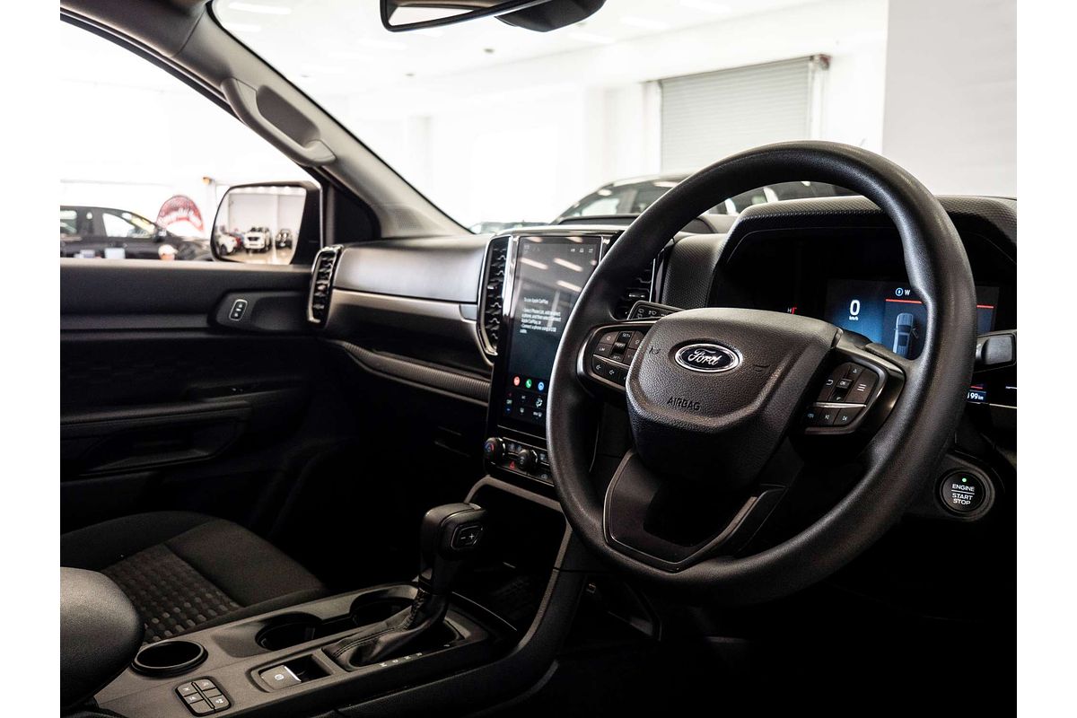 2025 Ford Everest Ambiente 2.0L