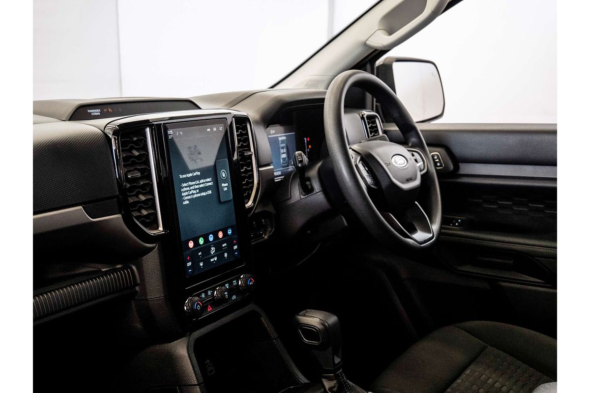 2025 Ford Everest Ambiente 2.0L