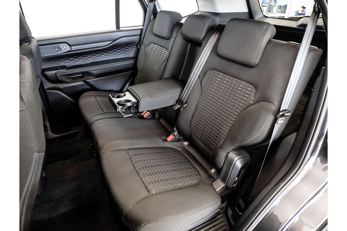 2025 Ford Everest Ambiente 2.0L