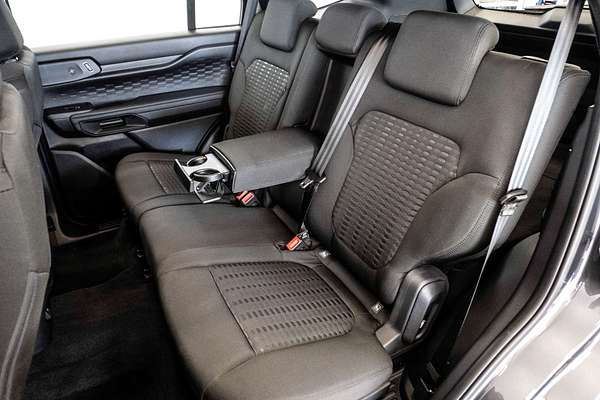 2025 Ford Everest Ambiente 2.0L