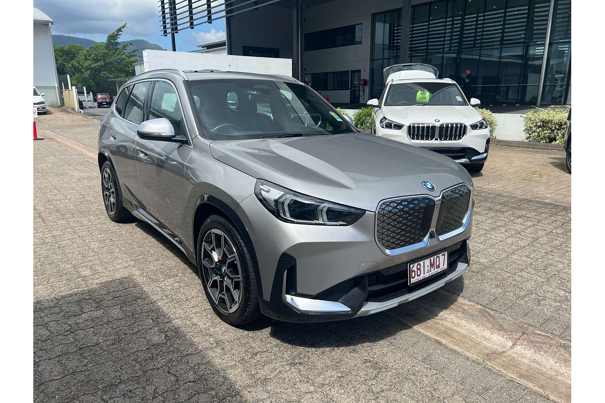 2023 BMW iX1 eDrive20 xLine U11