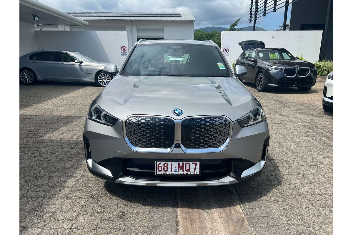 2023 BMW iX1 eDrive20 xLine U11