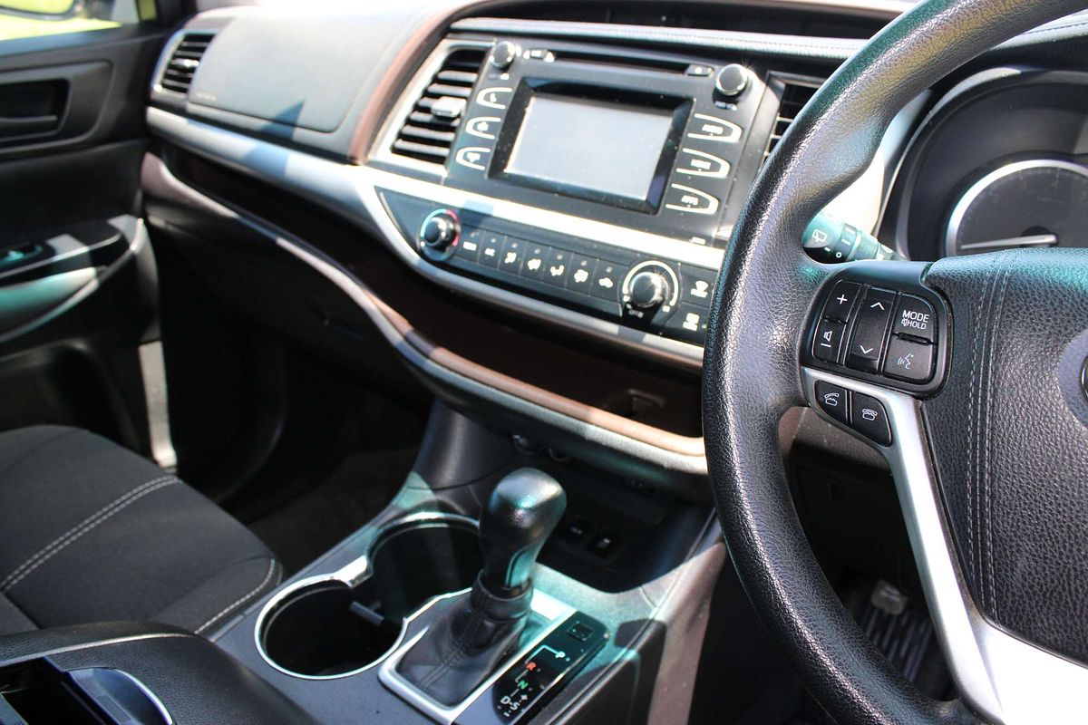 Kluger 4x2 GX 3.5L Petrol Automatic Wagon 9M66810 002