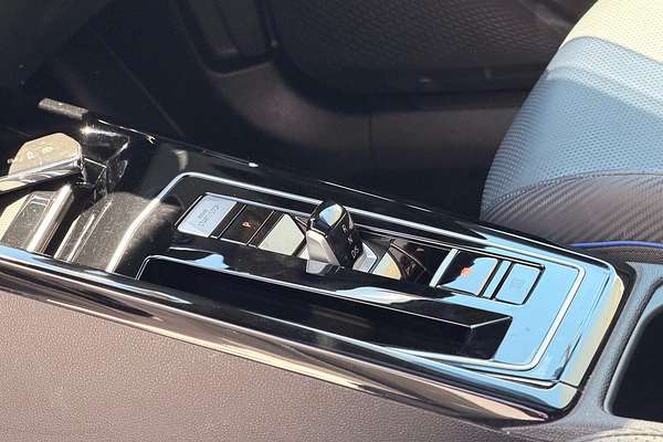 2023 Volkswagen Golf R 8