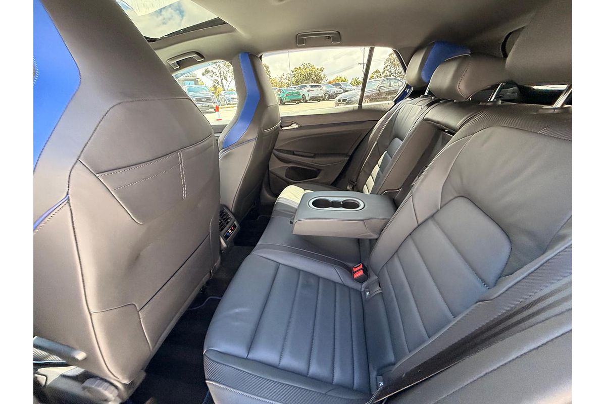 2023 Volkswagen Golf R 8