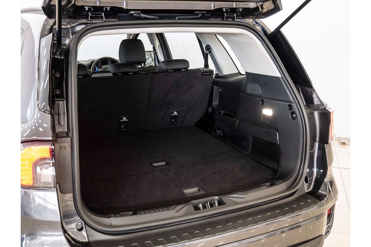 2025 Ford Everest Ambiente 2.0L