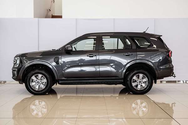 2025 Ford Everest Ambiente 2.0L