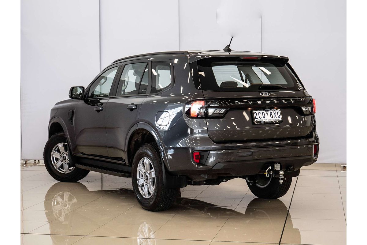 2025 Ford Everest Ambiente 2.0L