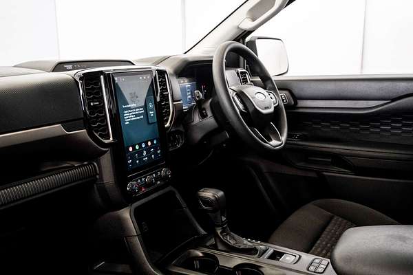 2025 Ford Everest Ambiente 2.0L