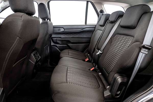 2025 Ford Everest Ambiente 2.0L