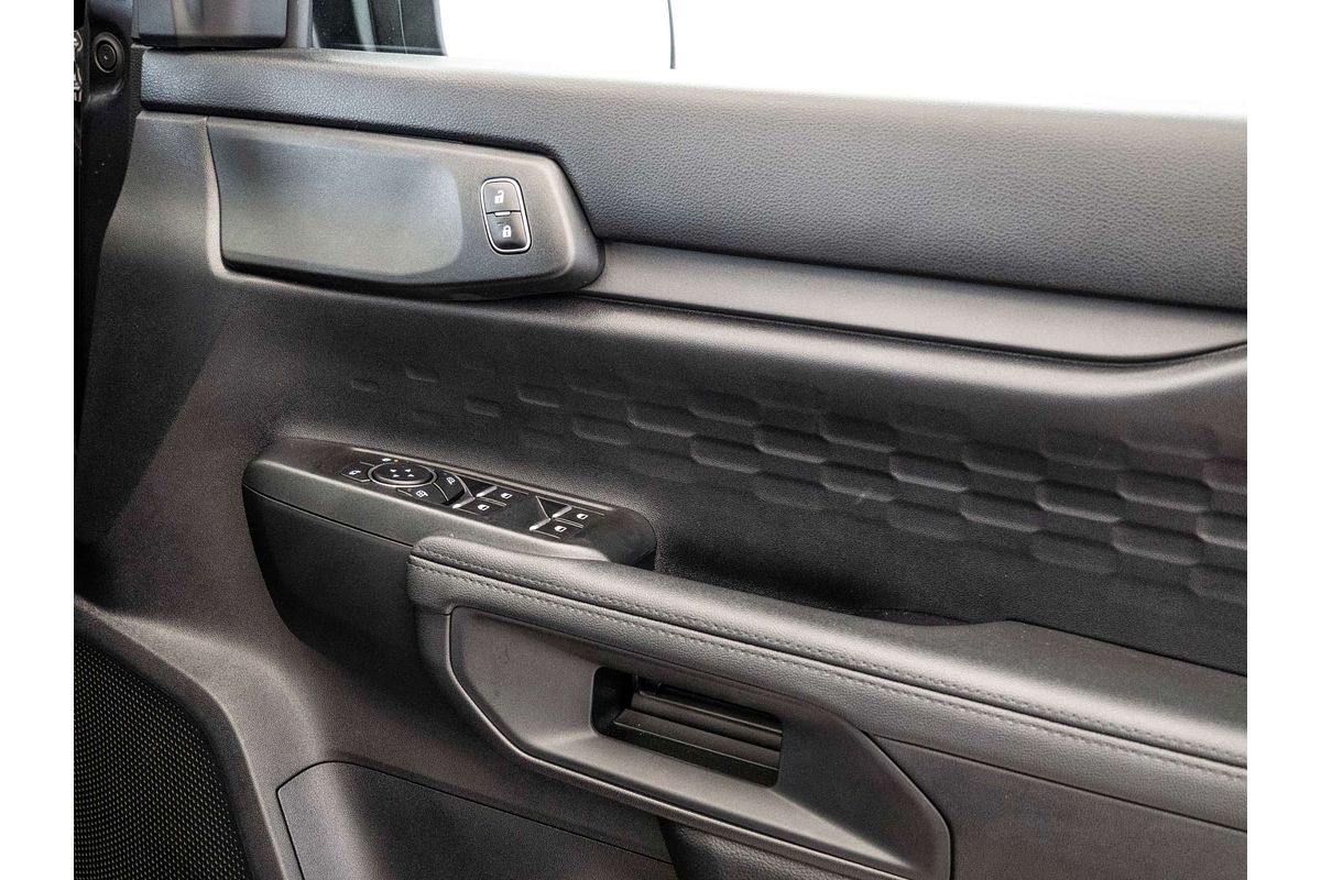 2025 Ford Everest Ambiente 2.0L