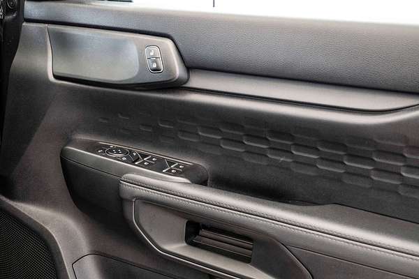 2025 Ford Everest Ambiente 2.0L