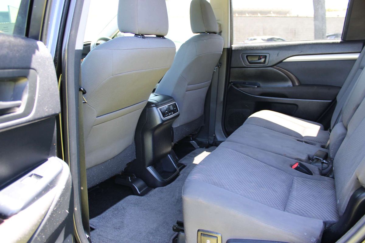 Kluger 4x2 GX 3.5L Petrol Automatic Wagon 9M66810 001