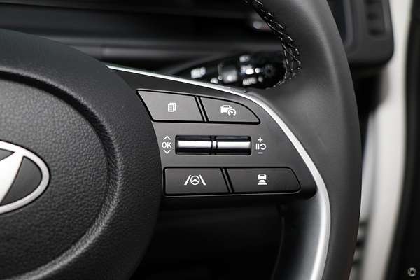 2025 Hyundai STARIA LOAD Premium US4.V3