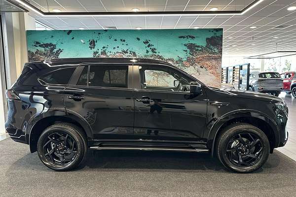 2025 Isuzu MU-X X-TERRAIN