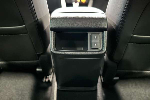 2025 Isuzu MU-X X-TERRAIN