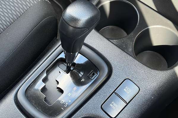 2020 Toyota Hilux Workmate TGN121R Rear Wheel Drive