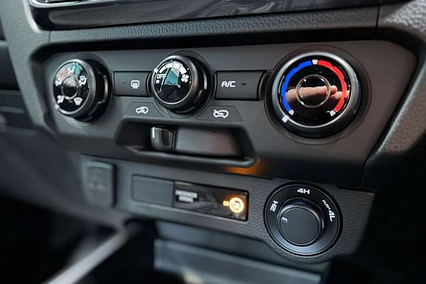 2025 Isuzu D-MAX X-RIDER 4X4