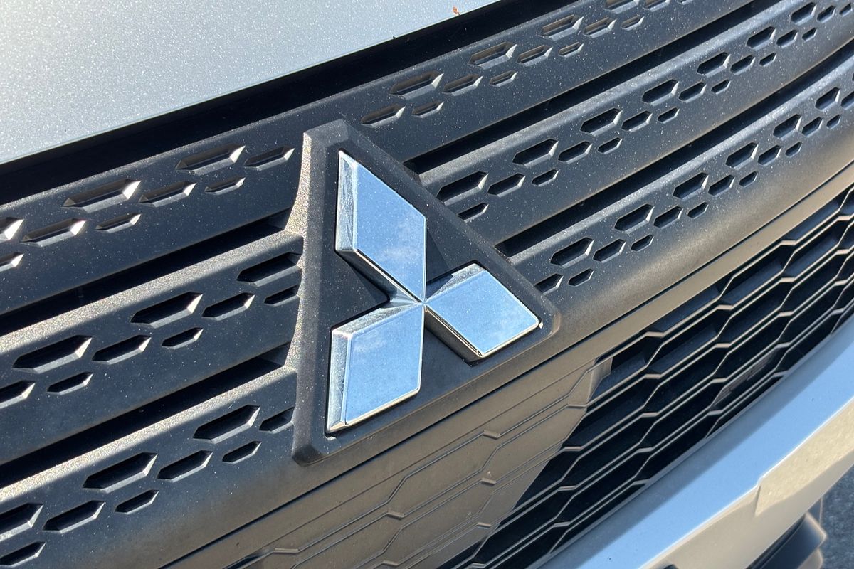 2022 Mitsubishi Eclipse Cross ES YB