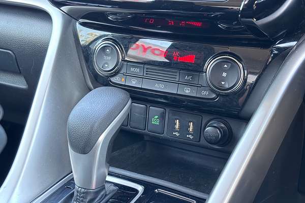 2022 Mitsubishi Eclipse Cross ES YB