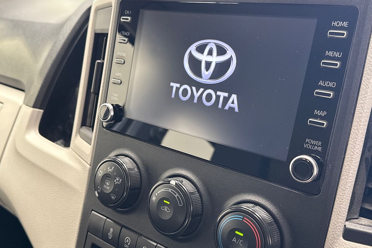 2022 Toyota Hiace GDH300R LWB