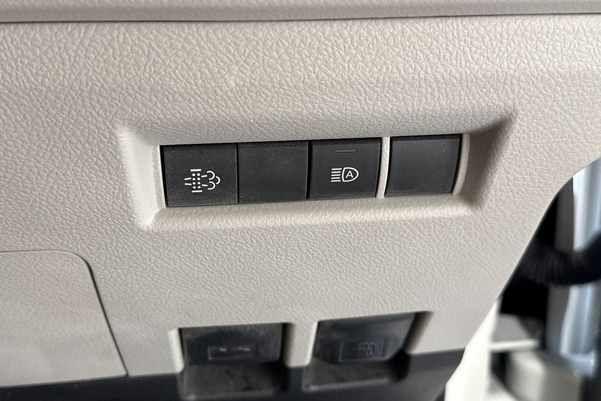 2022 Toyota Hiace GDH300R LWB