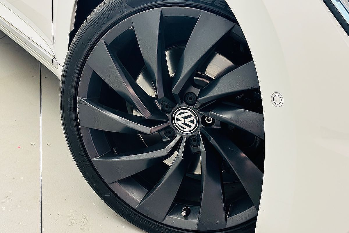 2017 Volkswagen Arteon 206TSI R-Line 3H