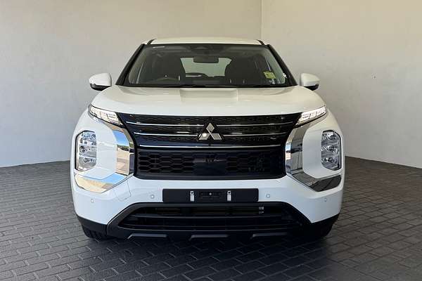 2023 Mitsubishi Outlander ES ZM