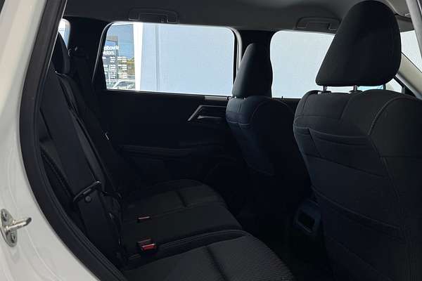 2023 Mitsubishi Outlander ES ZM