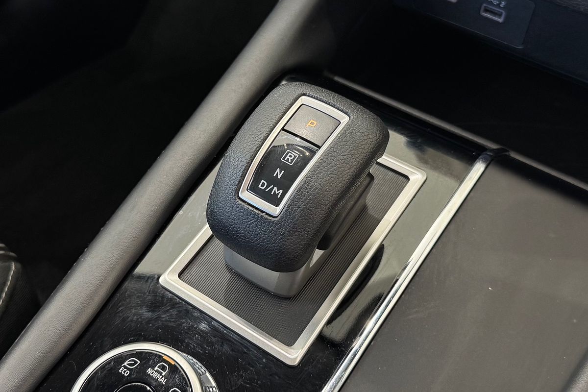 2023 Mitsubishi Outlander ES ZM