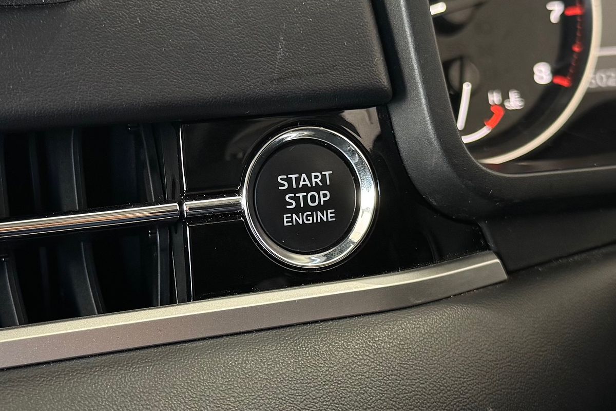 2023 Mitsubishi Outlander ES ZM