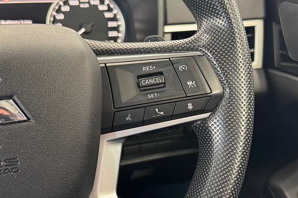 2023 Mitsubishi Outlander ES ZM