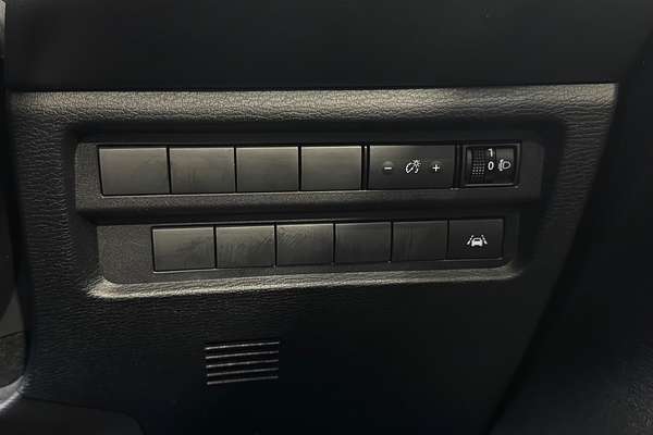 2023 Mitsubishi Outlander ES ZM