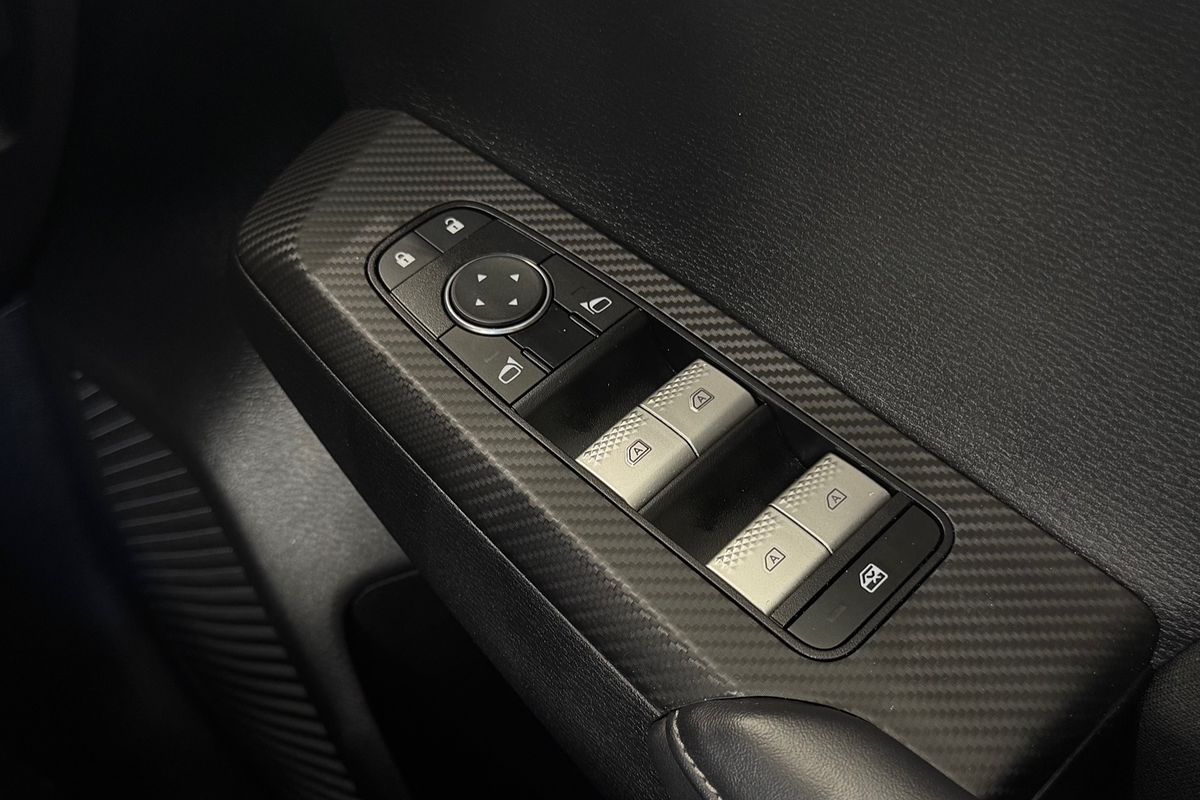 2023 Mitsubishi Outlander ES ZM