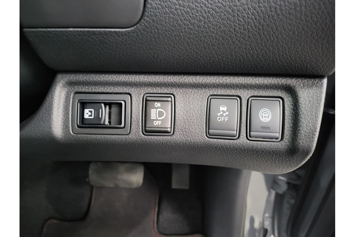 2025 Nissan Navara PRO-4X Warrior D23 4X4